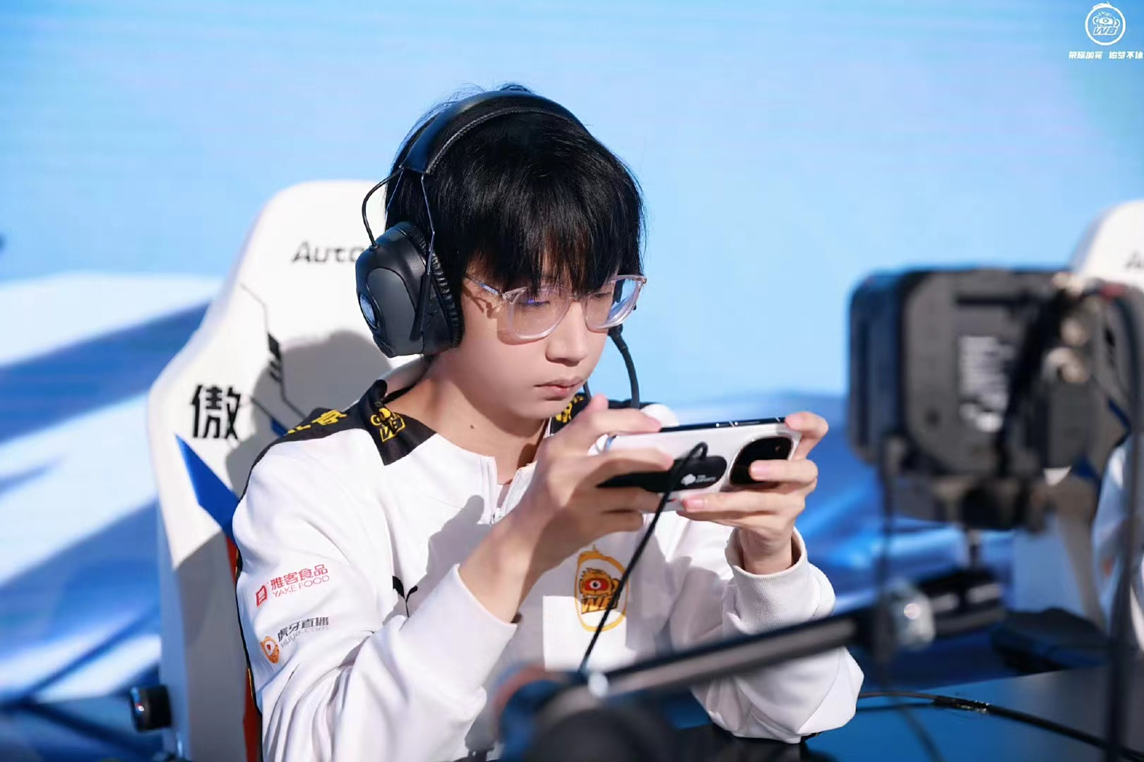 Ning焦点对战，Scout与30激战MAD分钟，表现优异胜负难料！赛场气氛高涨的简单介绍爱游戏