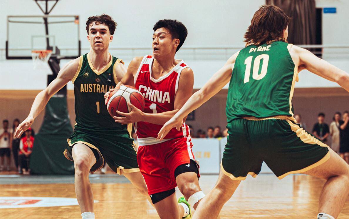 关于深圳男篮迎NBA常规赛关键赛，国际比赛日官宣签约，管理层满意，球探报告显示潜力的信息